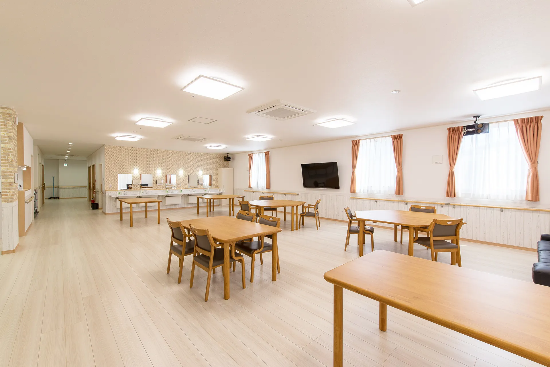 株式会社ひまわり